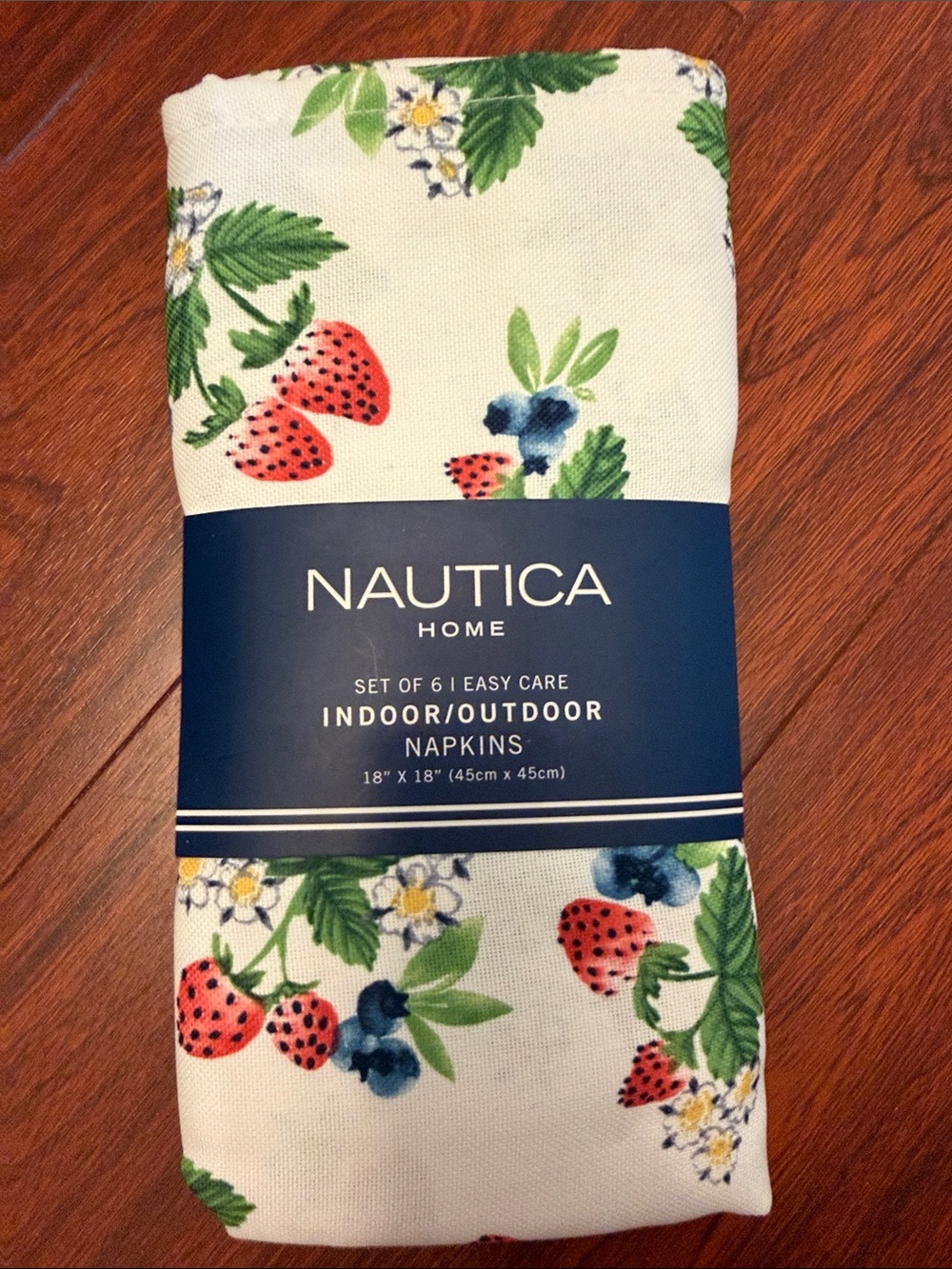 Nautica White Napkins with Red Strawberries and Green Leaves
